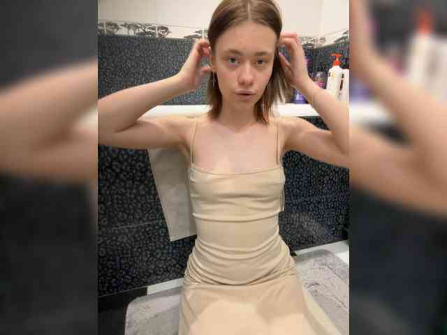 18YoungPussy18 webcam