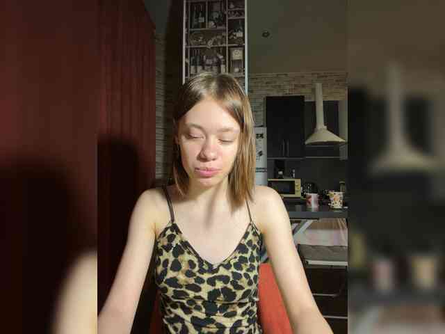 18YoungPussy18 webcam