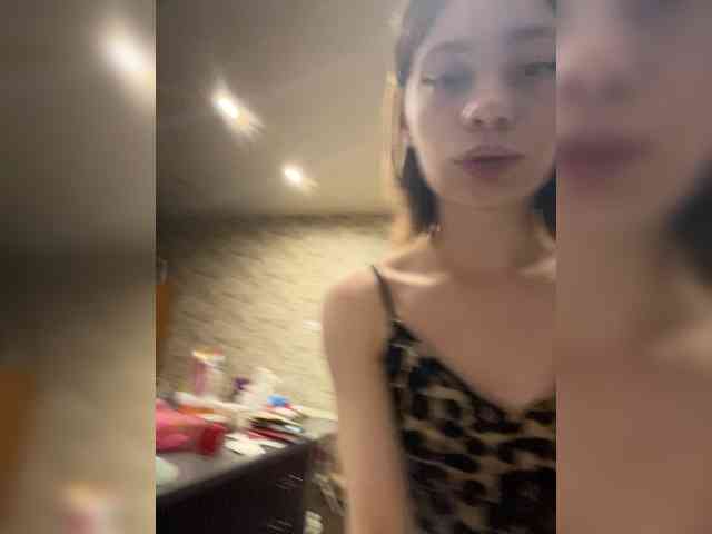 18YoungPussy18 Sex Cam Show