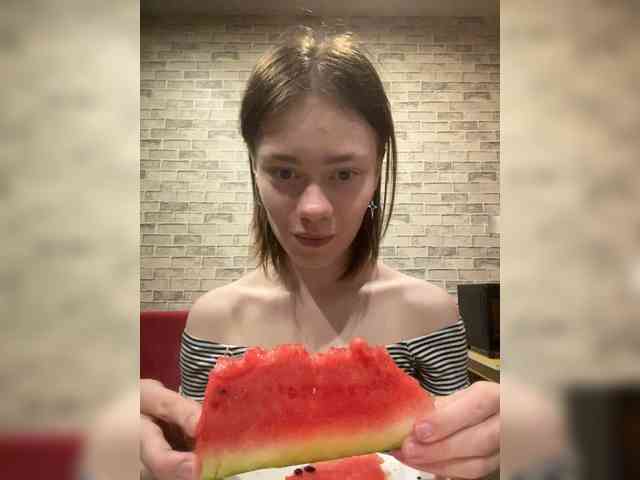 18YoungPussy18 webcam