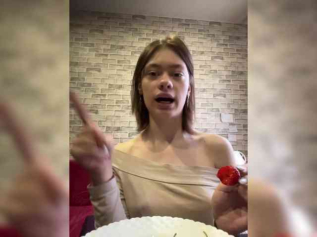 18YoungPussy18 Sex Cam Show