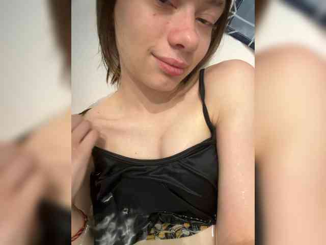 18YoungPussy18 Sex Cam Show