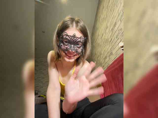18YoungPussy18 webcam