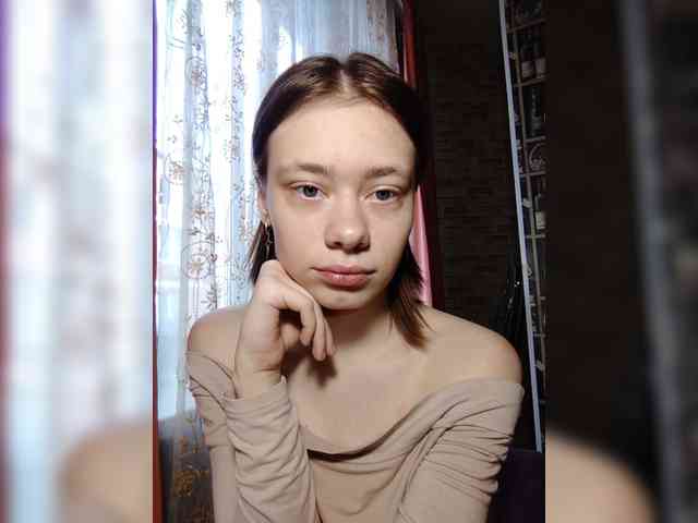 18YoungPussy18 webcam
