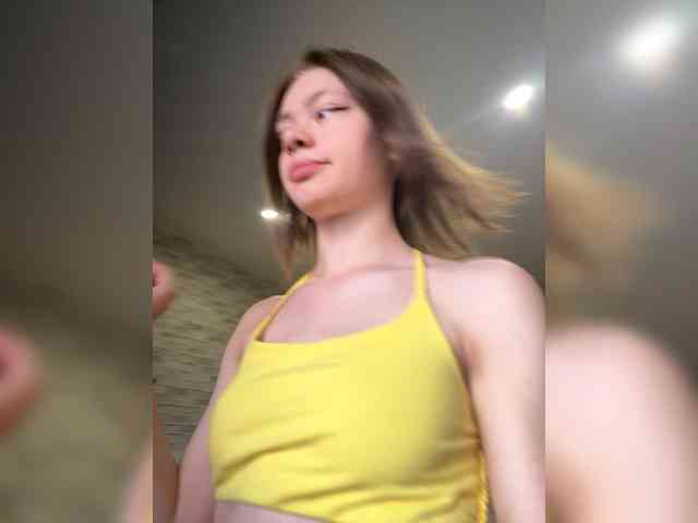 18YoungPussy18 Sex Cam Show