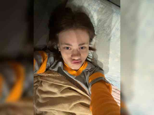 18YoungPussy18 webcam