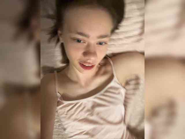18YoungPussy18 Sex Cam Show