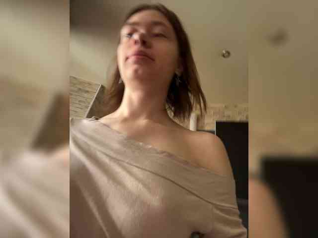 Модель: 18YoungPussy18