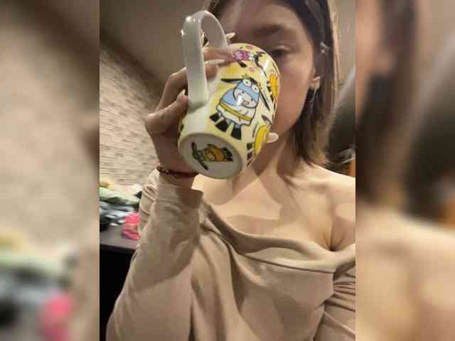 18YoungPussy18 Sex Cam Show