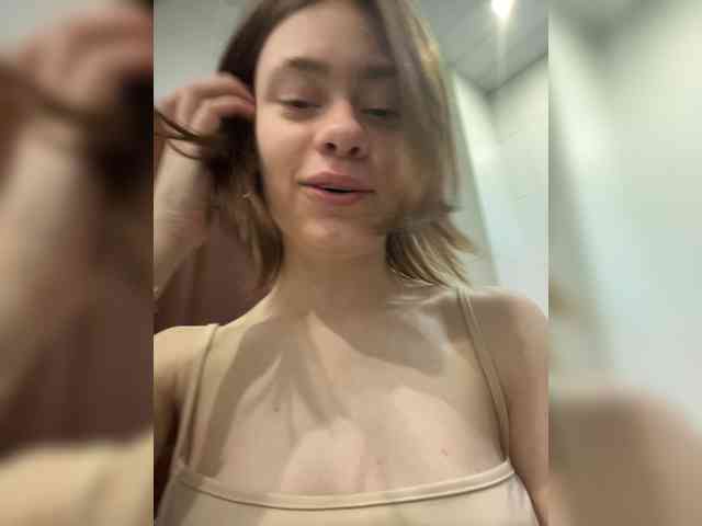 18YoungPussy18 Sex Cam Show