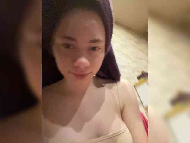 18YoungPussy18 webcam
