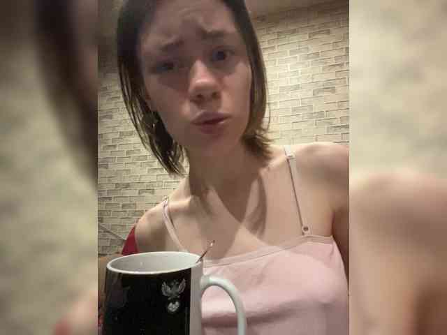 18YoungPussy18 webcam