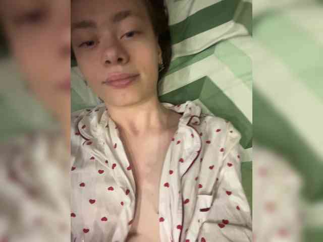 18YoungPussy18 Sex Cam Show