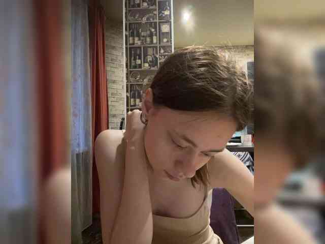 18YoungPussy18 webcam