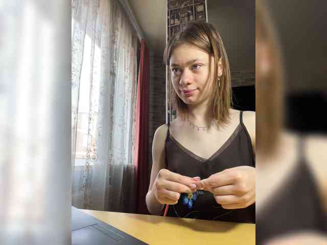 18YoungPussy18 webcam