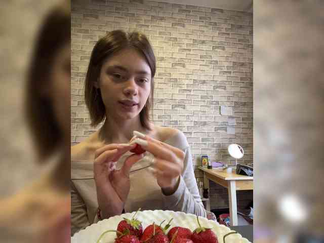 18YoungPussy18 Sex Cam Show