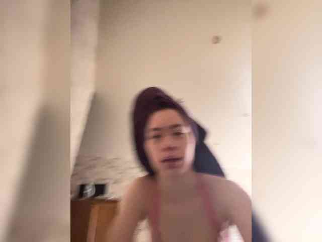 18YoungPussy18 webcam