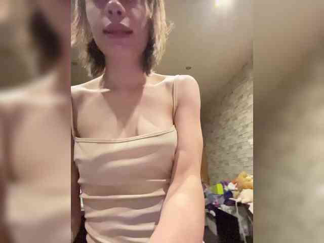 18YoungPussy18 webcam