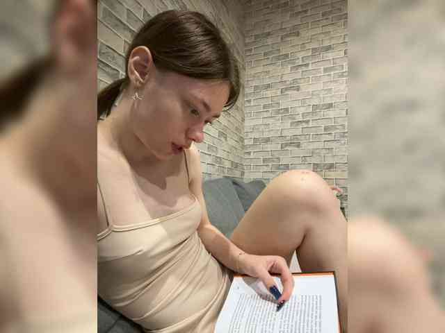 18YoungPussy18 webcam
