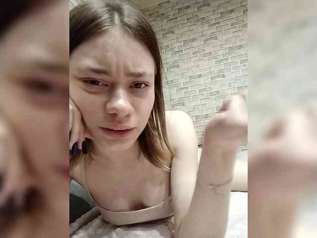 18YoungPussy18 webcam