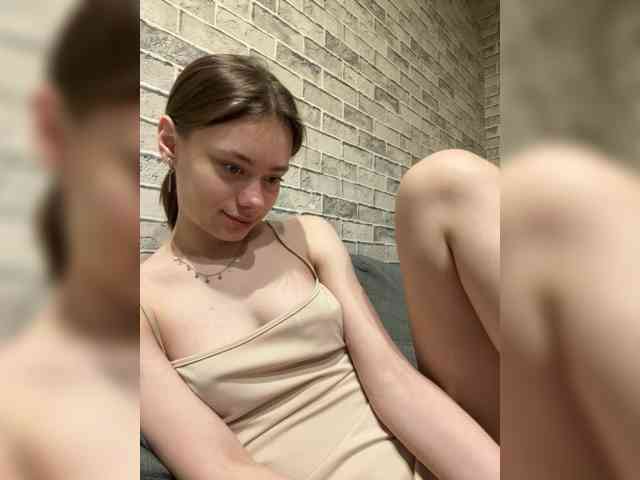 Модель: 18YoungPussy18