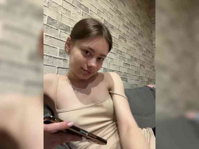 Модель: 18YoungPussy18