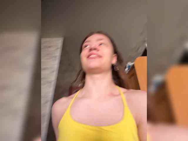 18YoungPussy18 webcam