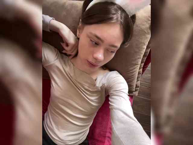 18YoungPussy18 Sex Cam Show
