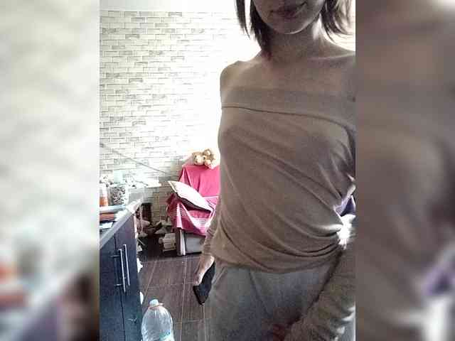 18YoungPussy18 webcam