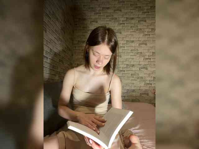 18YoungPussy18 webcam