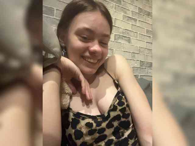 18YoungPussy18 Sex Cam Show