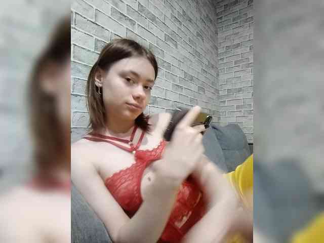 18YoungPussy18 webcam