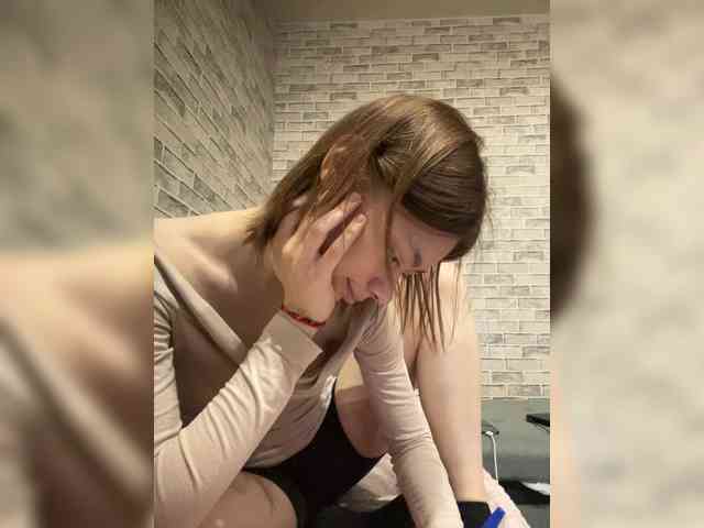 18YoungPussy18 Sex Cam Show