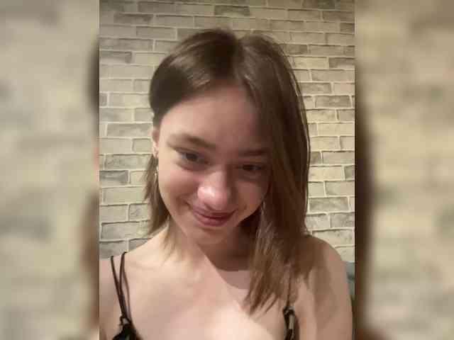 18YoungPussy18 Sex Cam Show