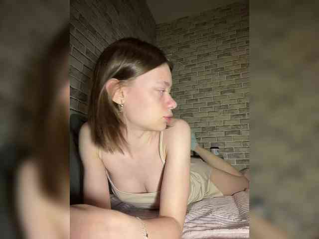 18YoungPussy18 webcam