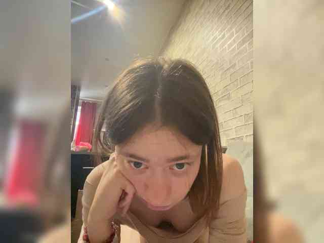 18YoungPussy18 Sex Cam Show