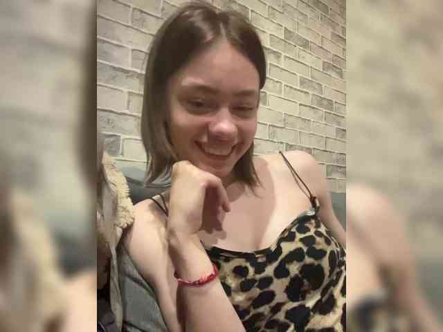 Модель: 18YoungPussy18