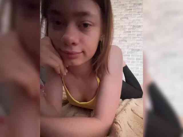 18YoungPussy18 webcam