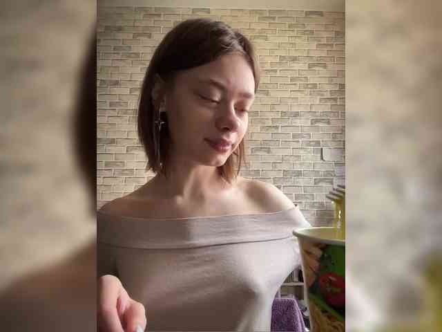 18YoungPussy18 webcam