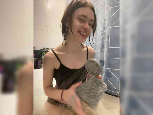 18YoungPussy18 Sex Cam Show