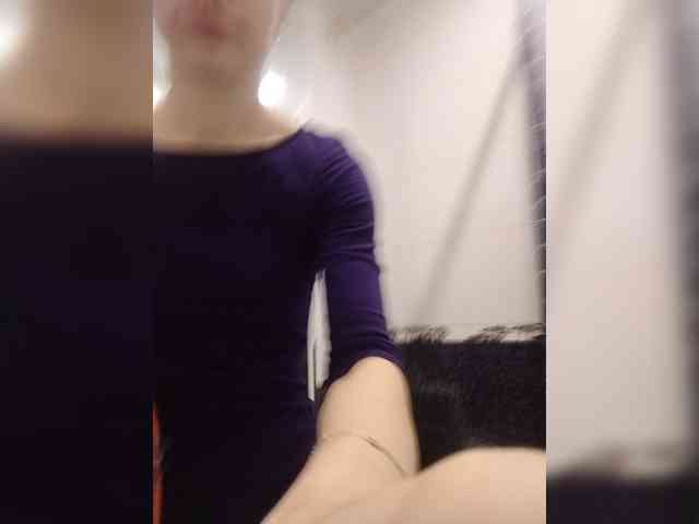 Модель: 18YoungPussy18