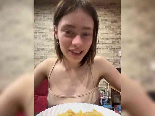 18YoungPussy18 webcam