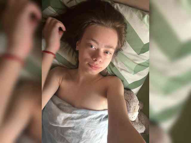 18YoungPussy18 Sex Cam Show