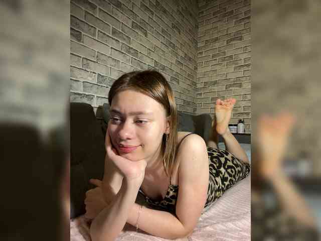 18YoungPussy18 webcam