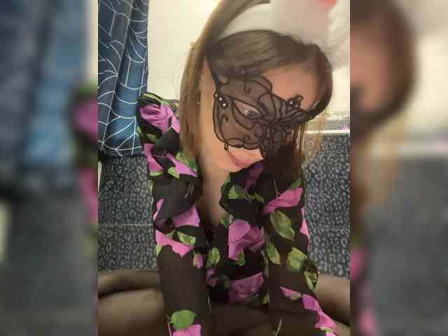 18YoungPussy18 webcam