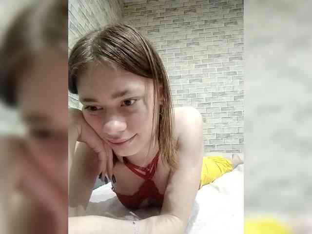18YoungPussy18 webcam