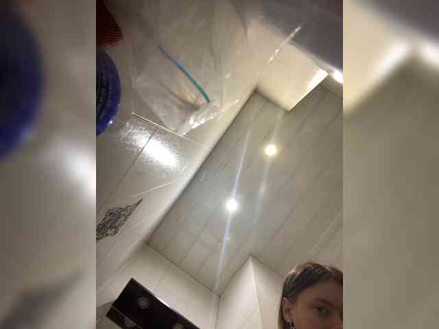 18YoungPussy18 webcam