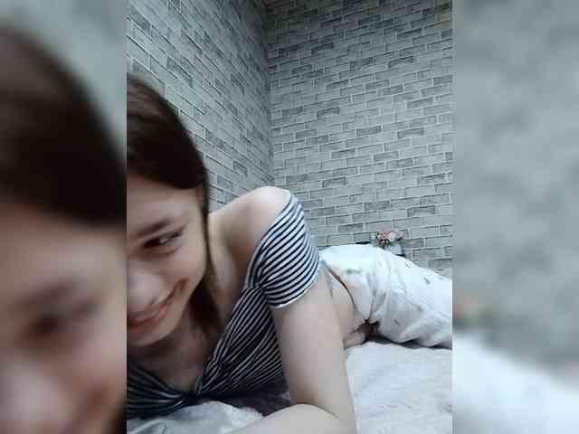18YoungPussy18 webcam