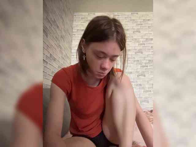 18YoungPussy18 webcam