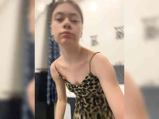 Модель: 18YoungPussy18